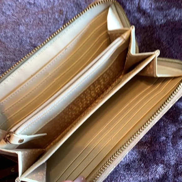 Beautiful Kate Spade ♠️ Wallet🔥 - Picture 5 of 10